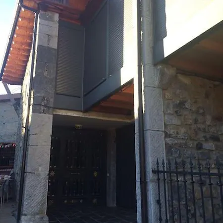 La Casa De Juan El Cantero * Puebla de Lillo