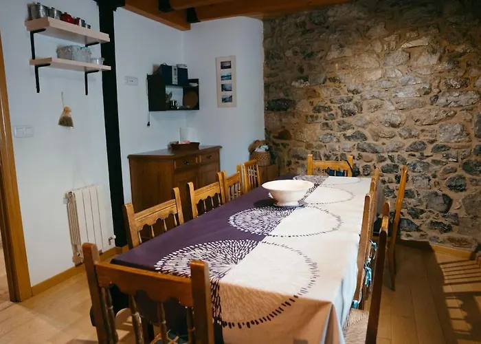 La Casa De Juan El Cantero Holiday home Puebla de Lillo